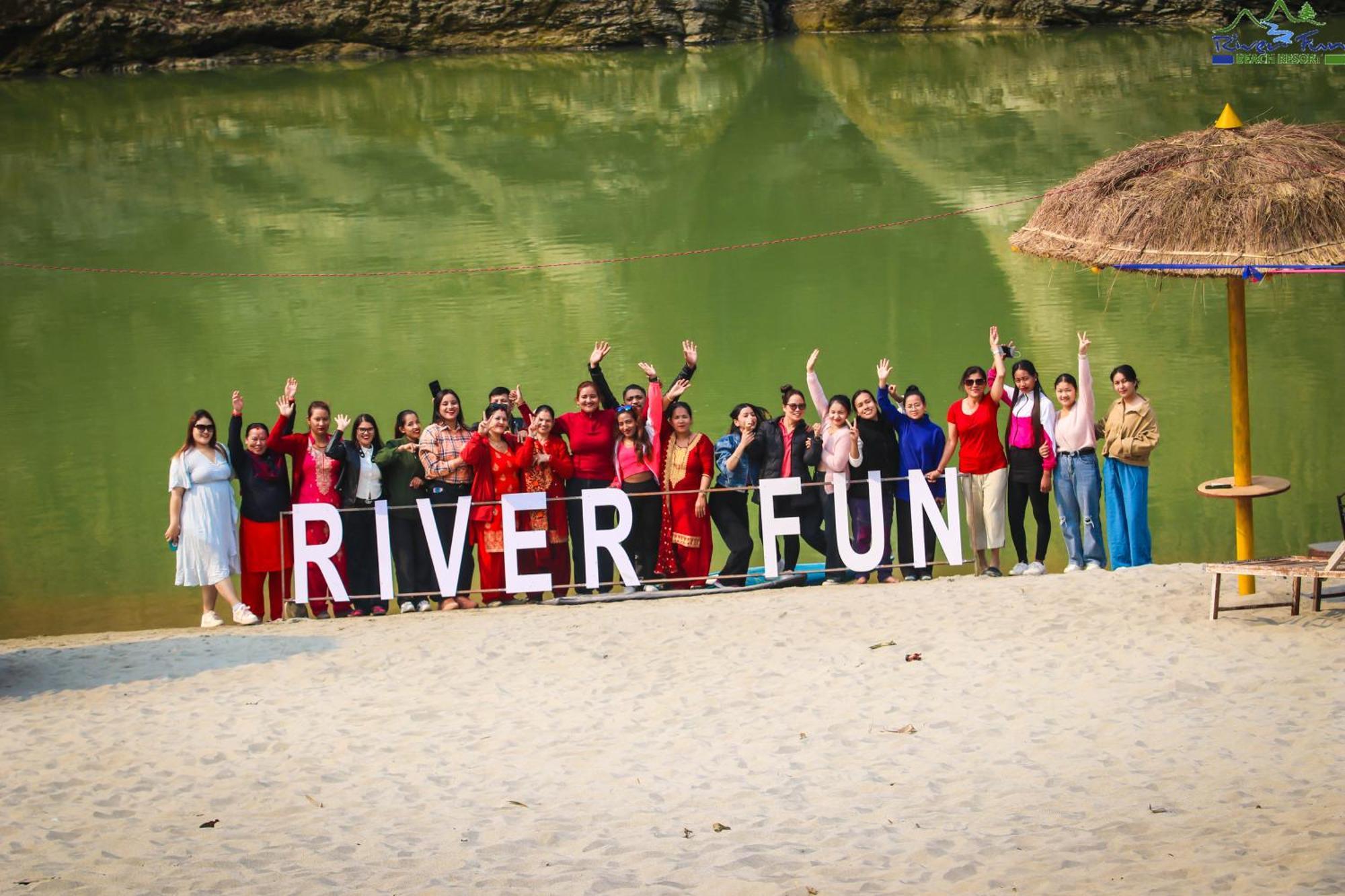River Fun Beach Resort Gorkhā Buitenkant foto